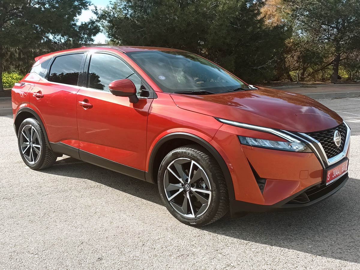 Nissan Qashqai N-Connecta Petrol/Hybrid Auto